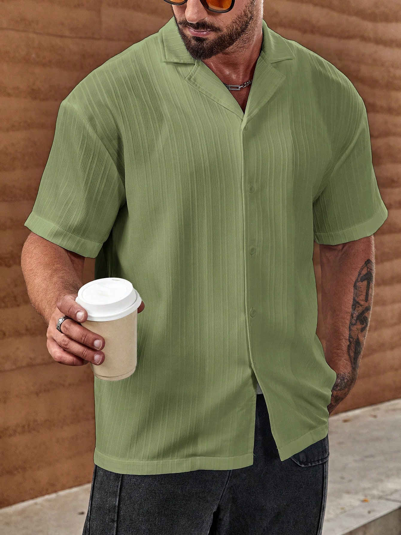 Loose Fit Men Solid Color Button-Up Shirt