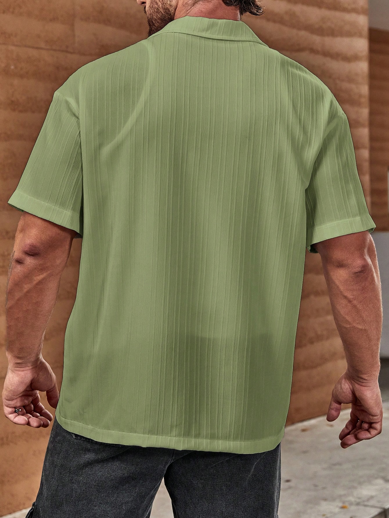 Loose Fit Men Solid Color Button-Up Shirt