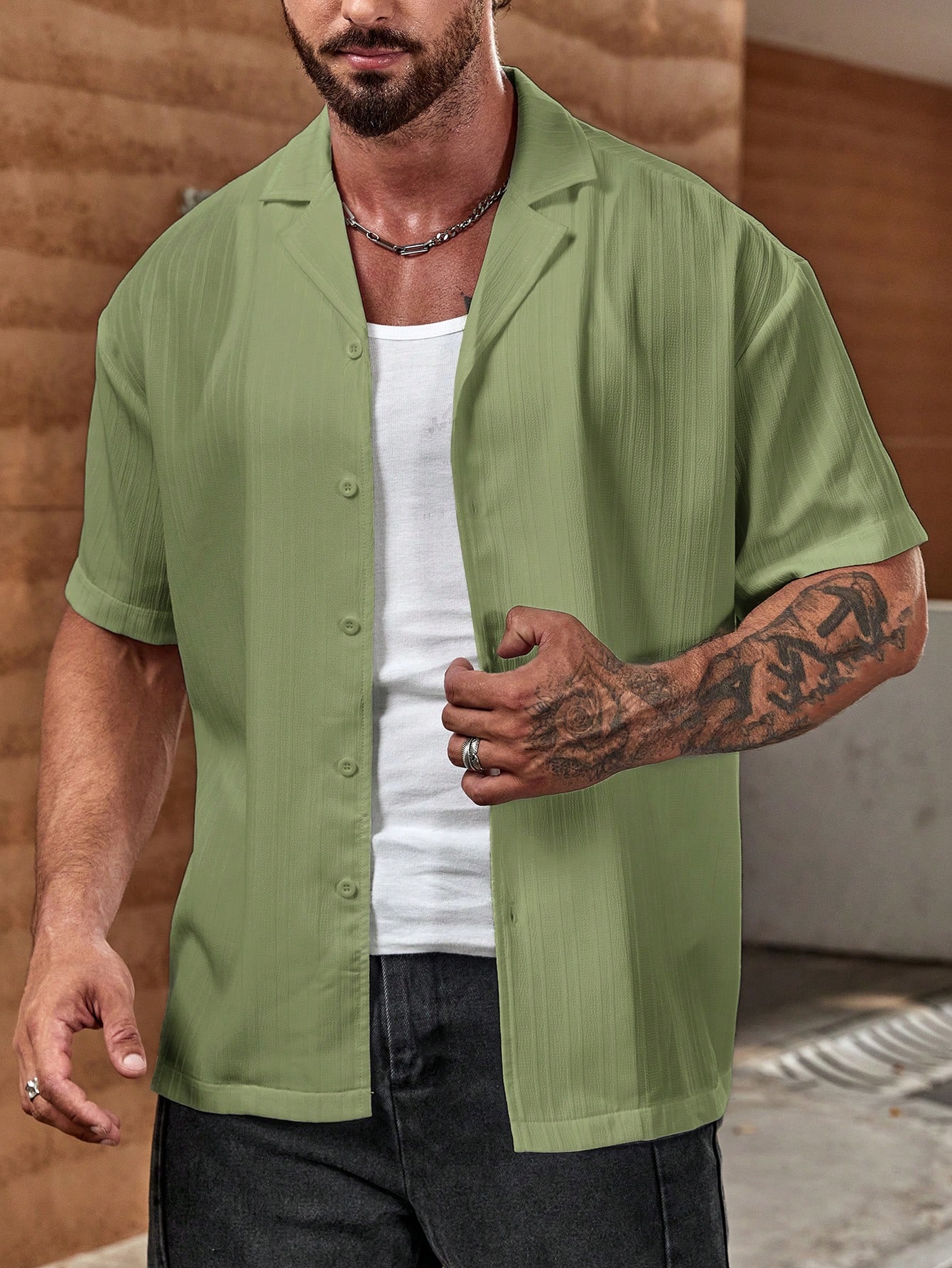 Loose Fit Men Solid Color Button-Up Shirt
