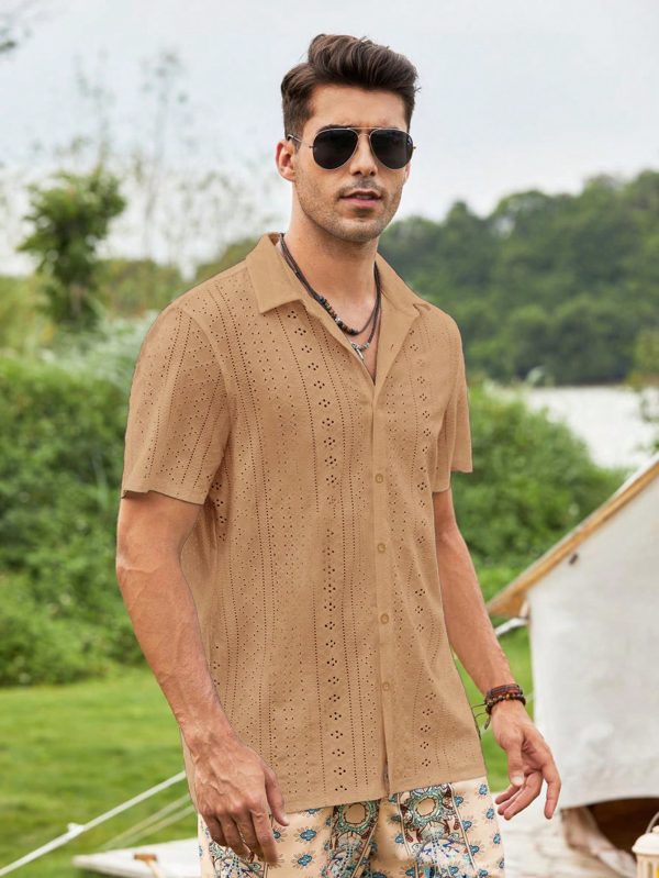 Men Solid Button Front Short Sleeve Shirt