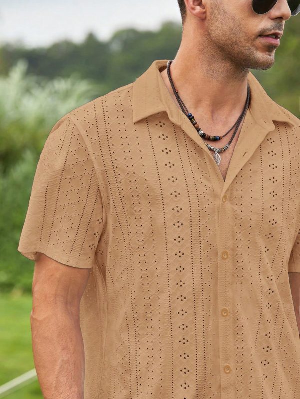 Men Solid Button Front Short Sleeve Shirt