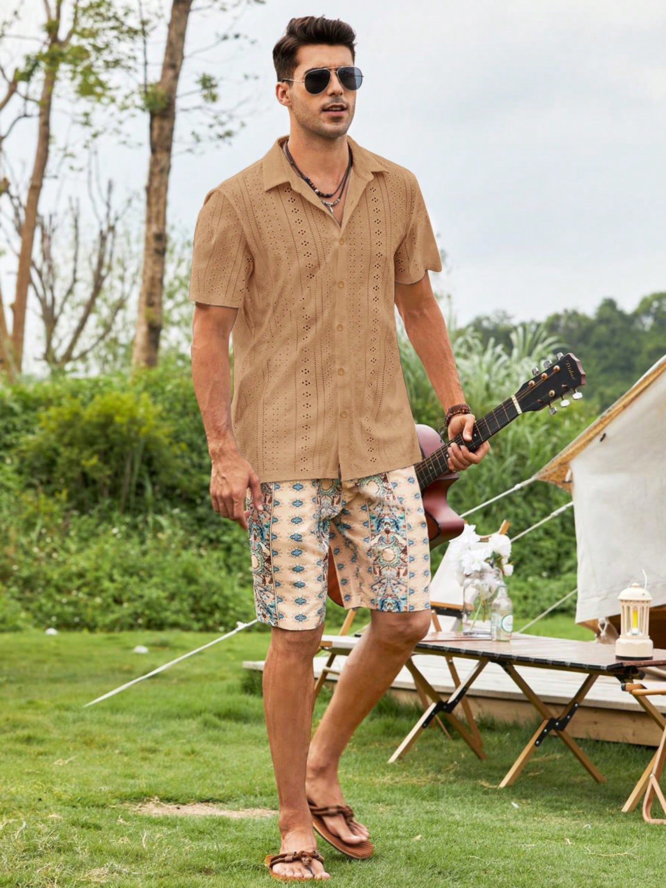 Men Solid Button Front Short Sleeve Shirt
