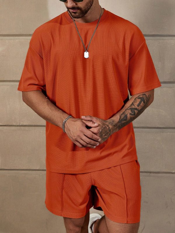 Loose Fit Men Solid Drop Shoulder T-Shirt & Shorts Set