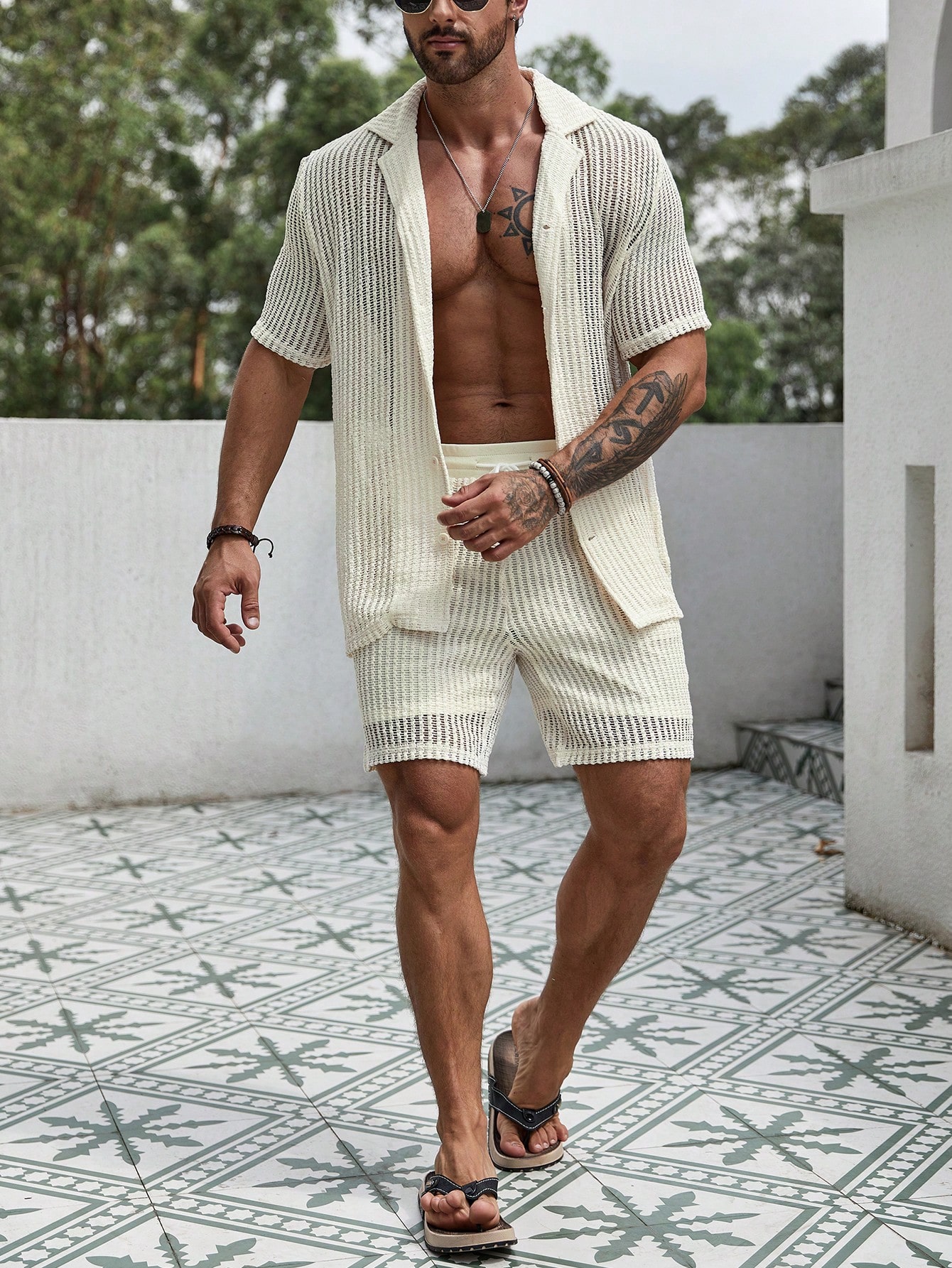 Men Hollow Out Shirt & Drawstring Waist Shorts