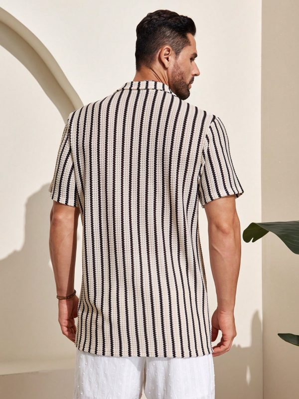Men's Striped Printed Button Front Short Sleeve Shirt