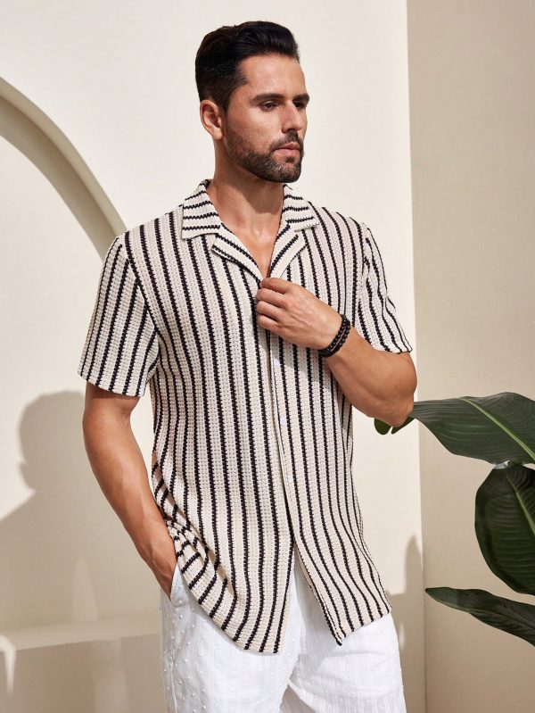 Men's Striped Printed Button Front Short Sleeve Shirt