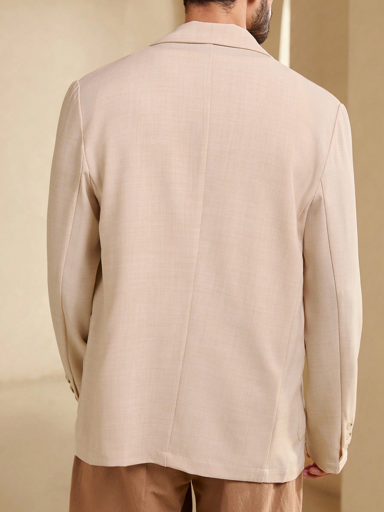 Men Solid Lapel Neck Blazer For Dailywear