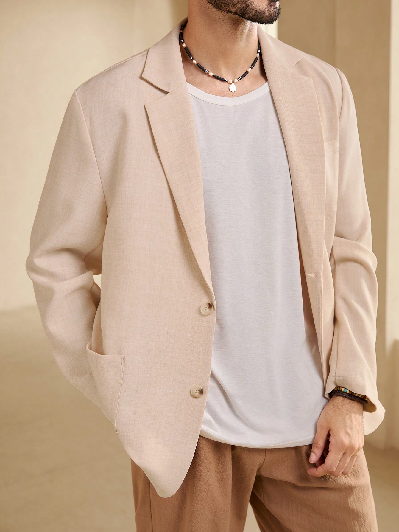 Men Solid Lapel Neck Blazer For Dailywear