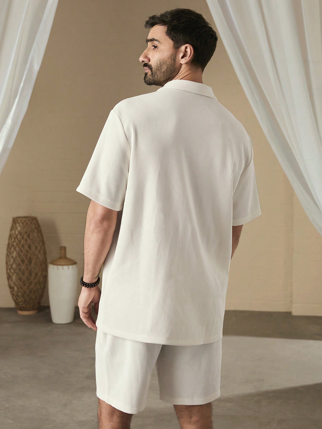 Men Simple Solid Color Short Sleeve Shirt And Shorts Set