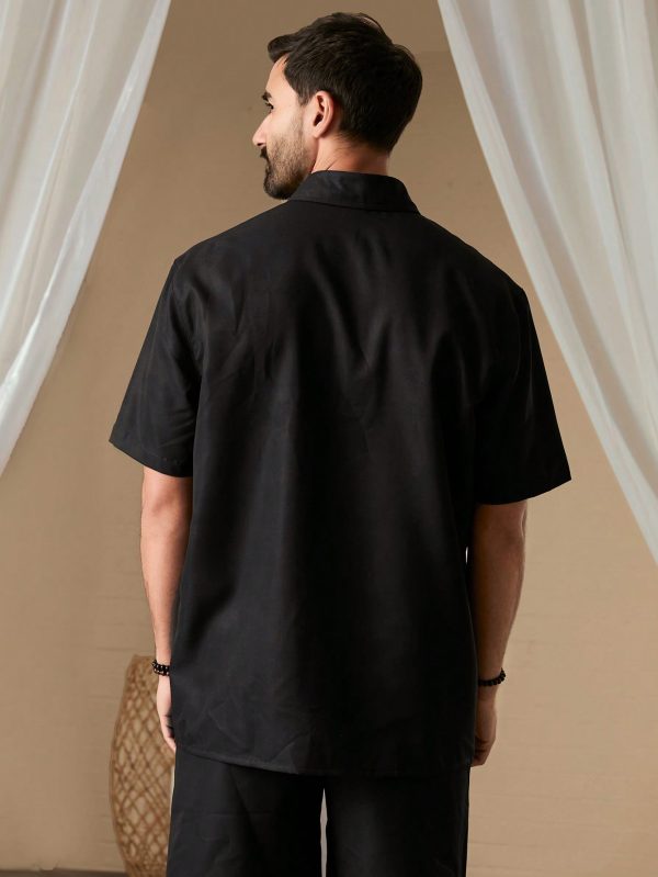 Men Printed Short Sleeve Shirt With Lapel And Front Buttons, Matched With Pocket Shorts, Summer Casual Outfits