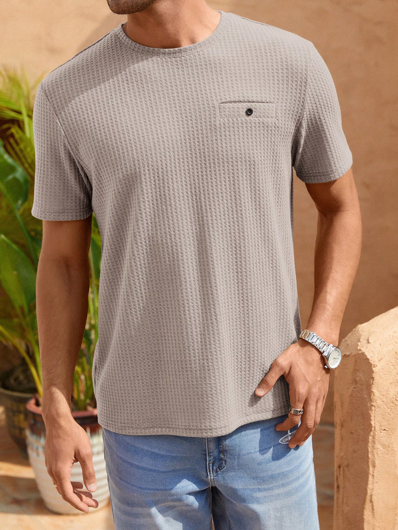 Men Solid Waffle Knit Tee