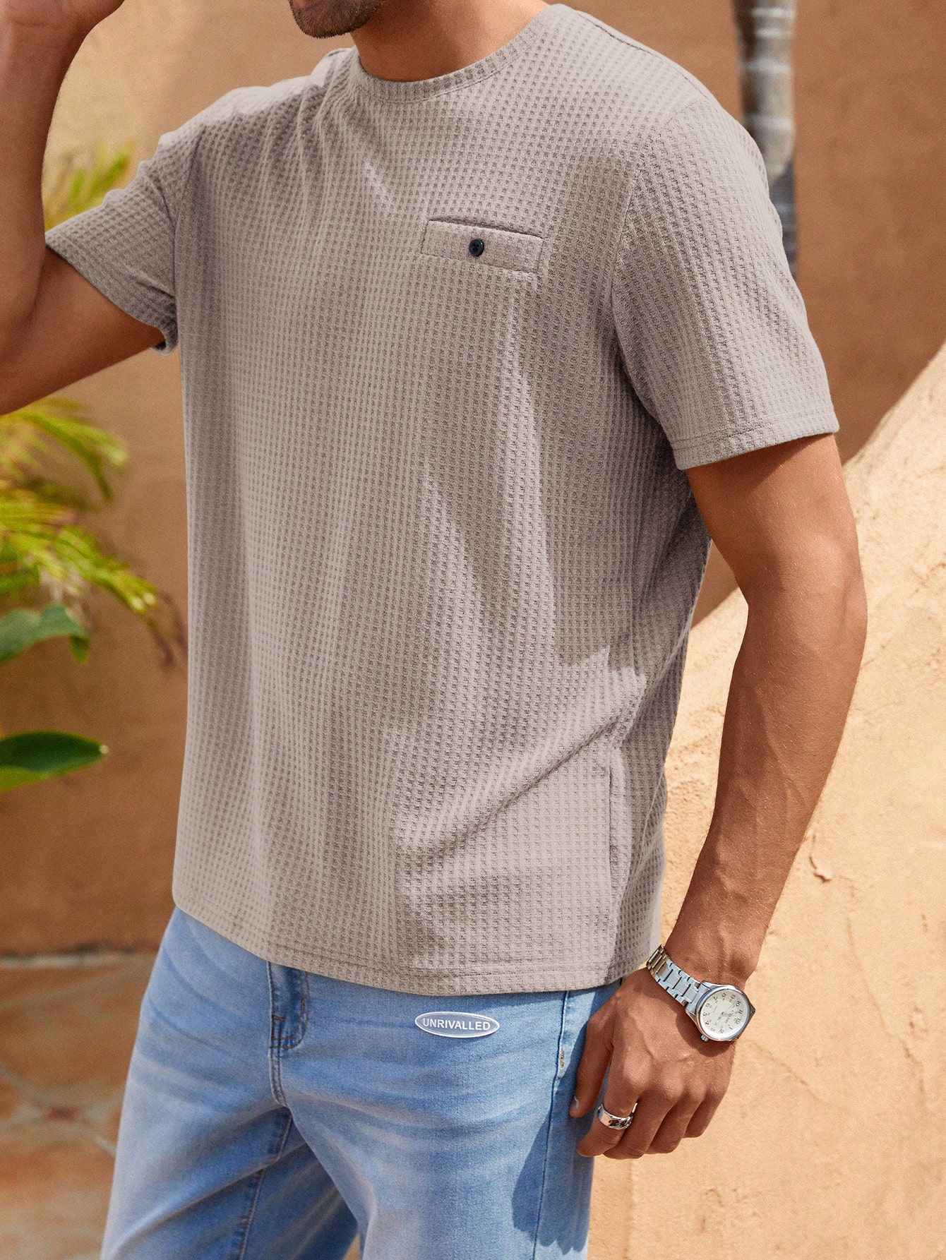 Men Solid Waffle Knit Tee