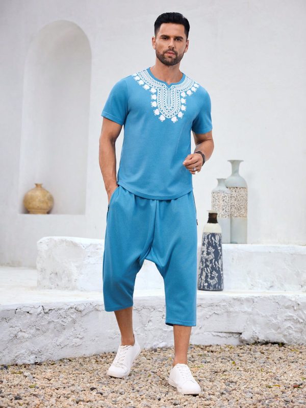 2pcs Men's Vacation Geometric Print Short Sleeve T-Shirt And Pocketed Casual Shorts Set
