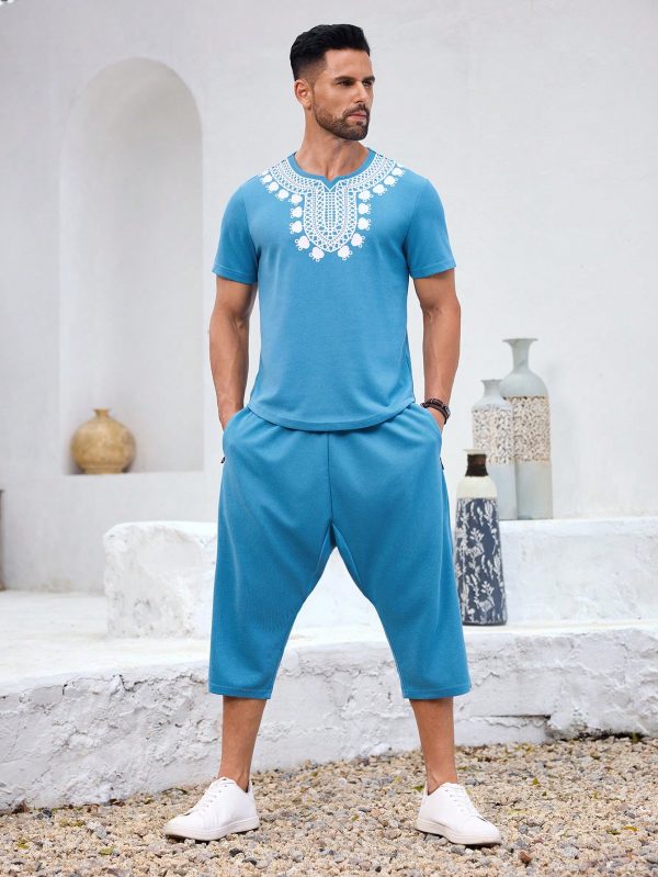2pcs Men's Vacation Geometric Print Short Sleeve T-Shirt And Pocketed Casual Shorts Set