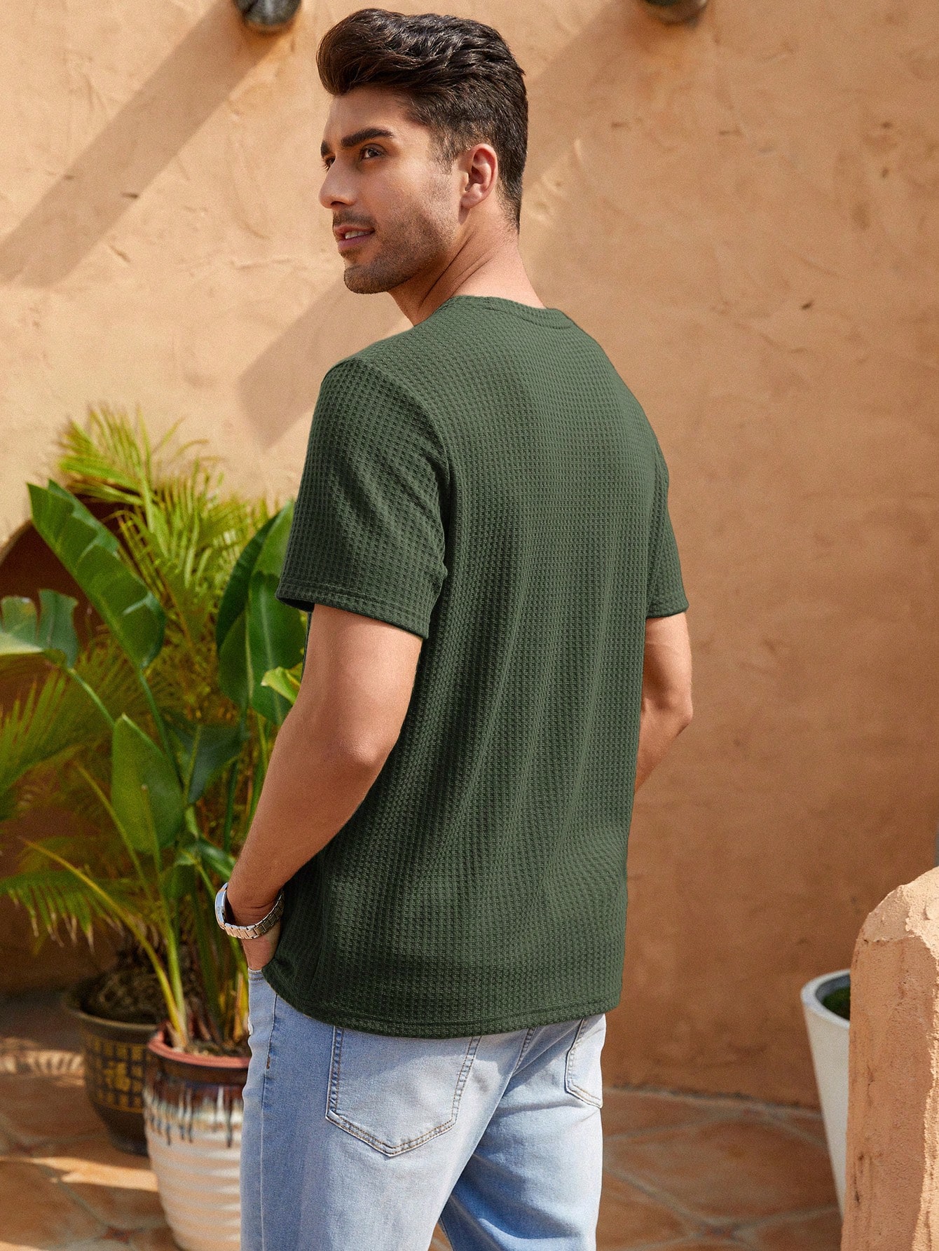 Men Solid Waffle Knit Tee